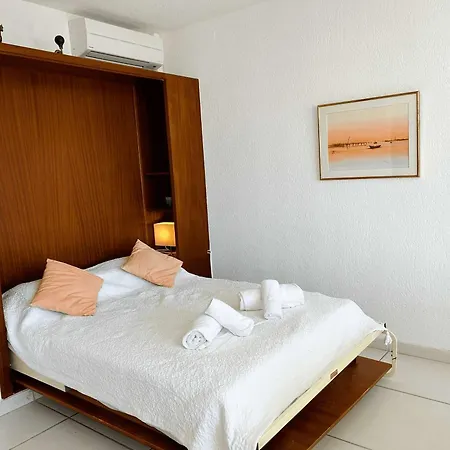 Apartment Climatise En Bord De Avec Parking A Port - Fr-1-868-27 Grimaud